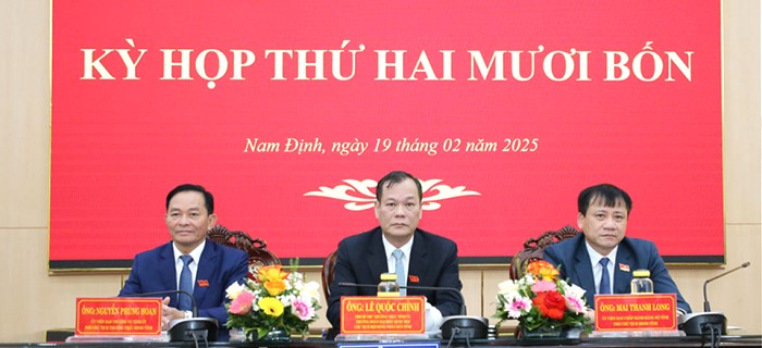 HĐND tỉnh Nam Định vừa ban hành Nghị quyết số 04/2025/NQ-HĐND quy định về chính sách hỗ trợ thêm đối với cán bộ, công chức, viên chức, người lao động trong thực hiện sắp xếp tổ chức bộ máy thuộc phạm vi quản lý của tỉnh.