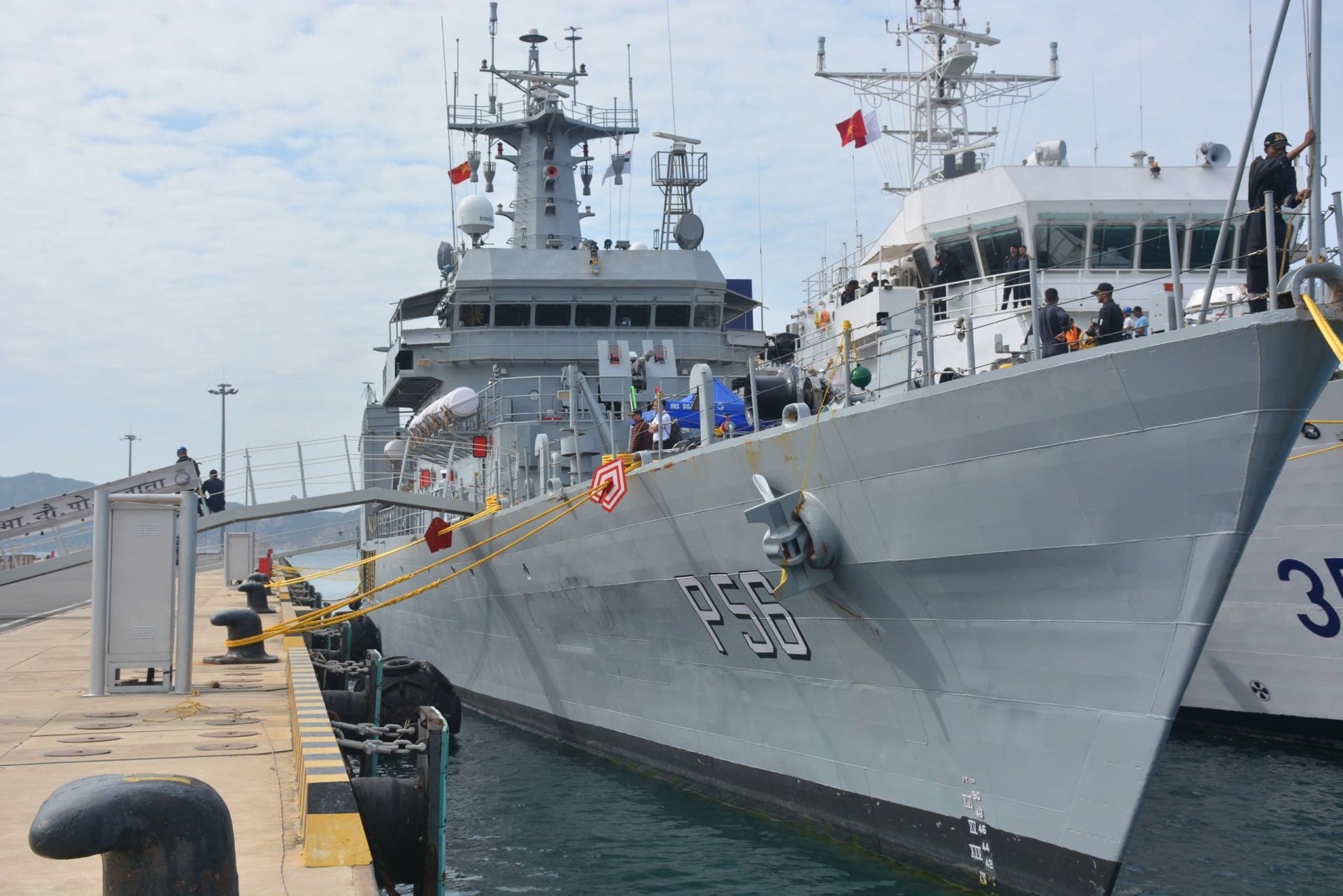 Tàu Hải quân Ấn Độ Ins Sujata