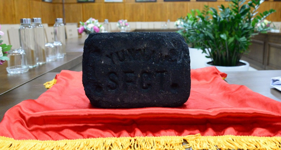 Tiếp nhận viên than luyện có dấu ấn Công ty Pháp mỏ than Bắc Kỳ