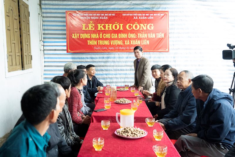 Khởi công xây dựng nhà ở cho gia đình ông Trần Văn Tiến ở xã Xuân Liên.