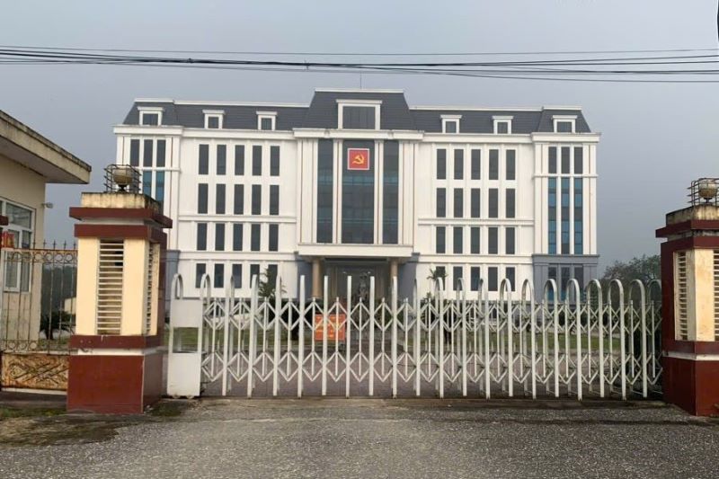 Trụ sở Huyện ủy huyện Lộc Hà (cũ). Trụ sở Huyện ủy huyện Lộc Hà (cũ).