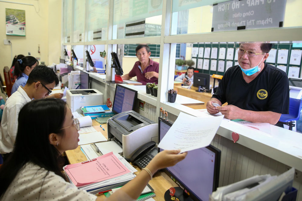 TP. Hồ Chí Minh yêu cầu không gián đoạn thủ tục hành chính của người dân sau sáp nhập