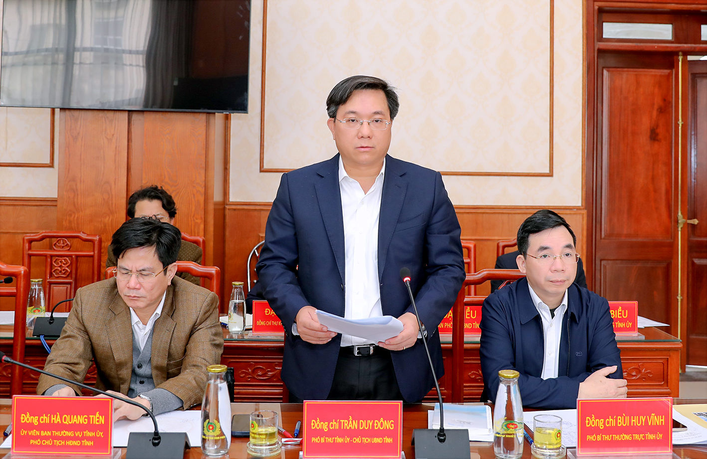 Chủ tịch UBND tỉnh Trần Duy Đông phát biểu tại buổi làm việc. Chủ tịch UBND tỉnh Trần Duy Đông phát biểu tại buổi làm việc.