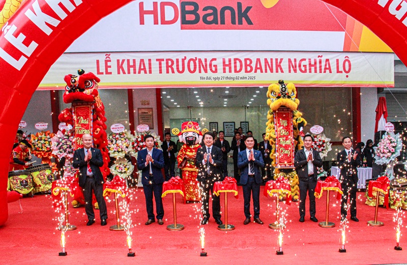 HDBank Nghĩa Lộ được đầu tư theo mô hình ngân hàng số hiện đại, cung cấp đa dạng sản phẩm tài chính như tài khoản số, vay vốn ưu đãi, tiết kiệm linh hoạt, cùng các dịch vụ số hóa an toàn và tiện ích.