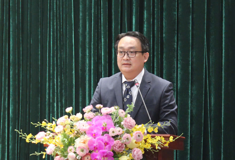 Ông Hoàng Tiến Đạt, Tổng Giám đốc Công ty cổ phần Khu công nghiệp Gilimex Bắc Giang phát biểu tại hội nghị.