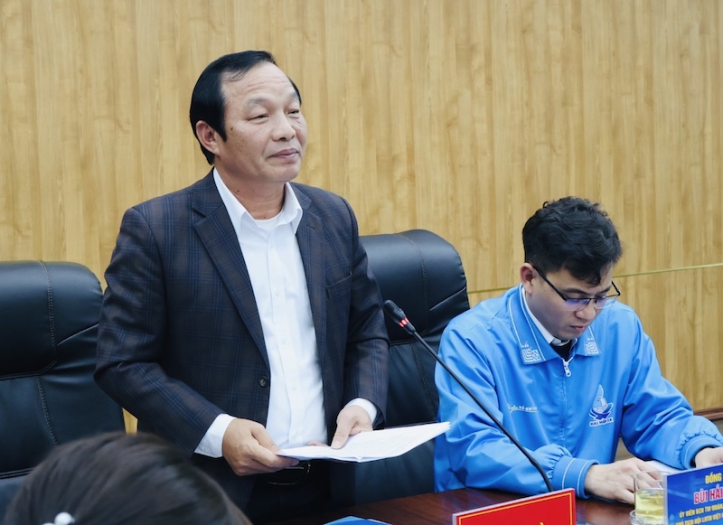 Ông Lê Văn Hiệu, Phó Bí thư Thường trực Tỉnh ủy, Chủ tịch HĐND tỉnh, Trưởng Đoàn đại biểu Quốc hội tỉnh phát biểu tại hội thảo Ông Lê Văn Hiệu, Phó Bí thư Thường trực Tỉnh ủy, Chủ tịch HĐND tỉnh, Trưởng Đoàn đại biểu Quốc hội tỉnh phát biểu tại hội thảo