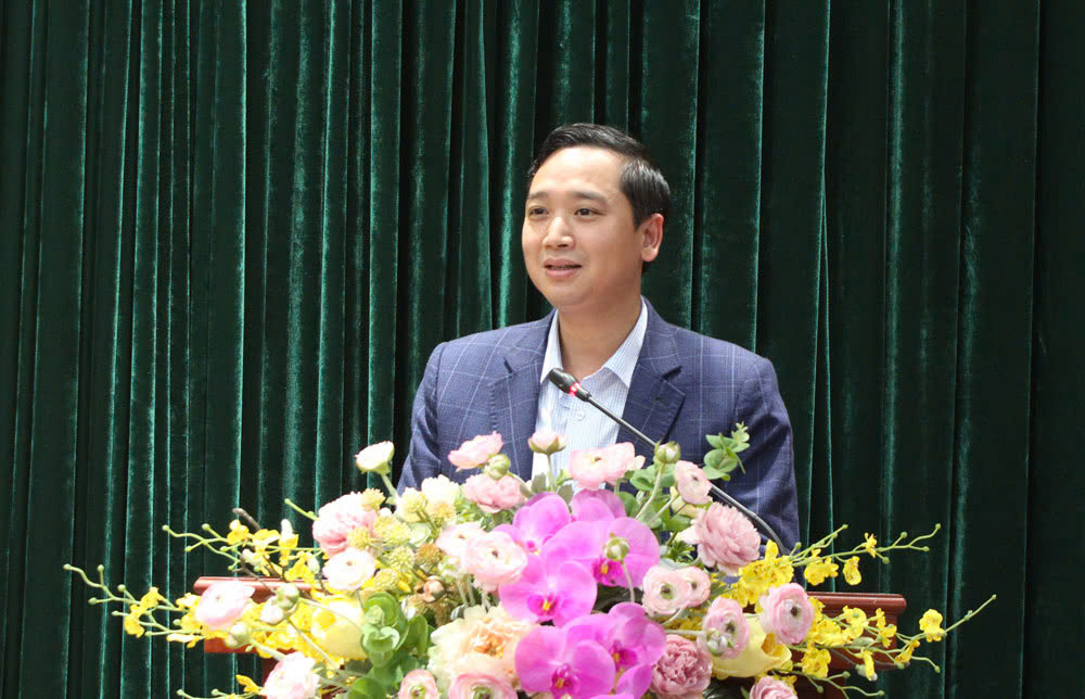 Đồng chí Nguyễn Việt Oanh, Chủ tịch UBND tỉnh Bắc Giang phát biểu tại hội nghị.