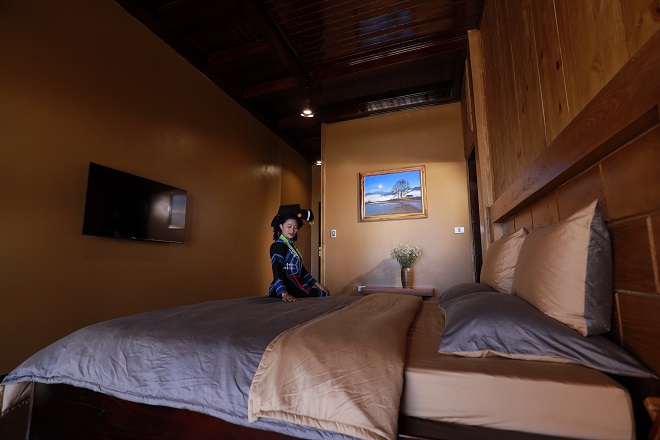 Nội thất của căn phòng được thiết kế tinh xảo nhưng vẫn mang đậm tính truyền thống văn hóa của người bản địa