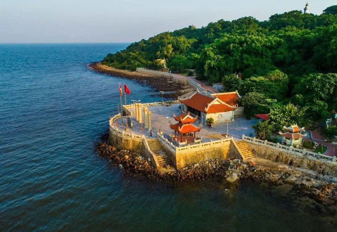 Lễ hội Đảo Dấu là một trong những ngày hội lớn trong năm của quận Đồ Sơn