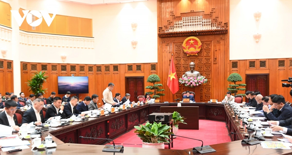 Thủ tướng Phạm Minh Chính chủ trì cuộc họp về việc đầu tư xây dựng đường kết nối sân bay Gia Bình Bắc Ninh với Hà Nội. Thủ tướng Phạm Minh Chính chủ trì cuộc họp về việc đầu tư xây dựng đường kết nối sân bay Gia Bình Bắc Ninh với Hà Nội.