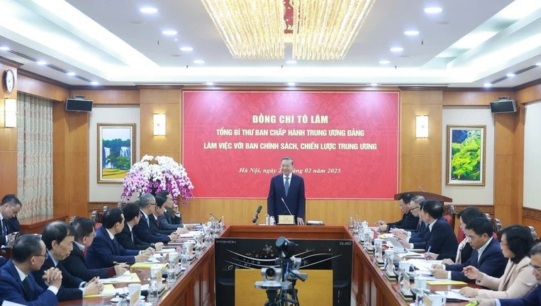 Tổng Bí thư Tô Lâm làm việc với Ban Chính sách, chiến lược Trung ương. Ảnh TTXVN.