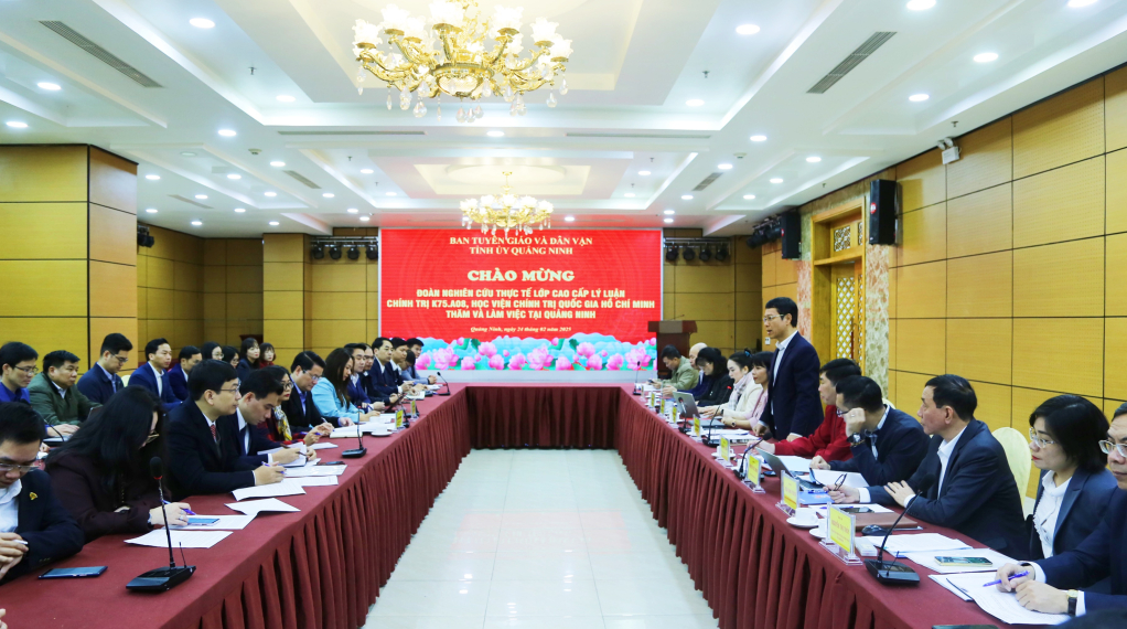 Đoàn học viên Học viện Chính trị quốc gia Hồ Chí Minh tìm hiểu thực tế tại Quảng Ninh