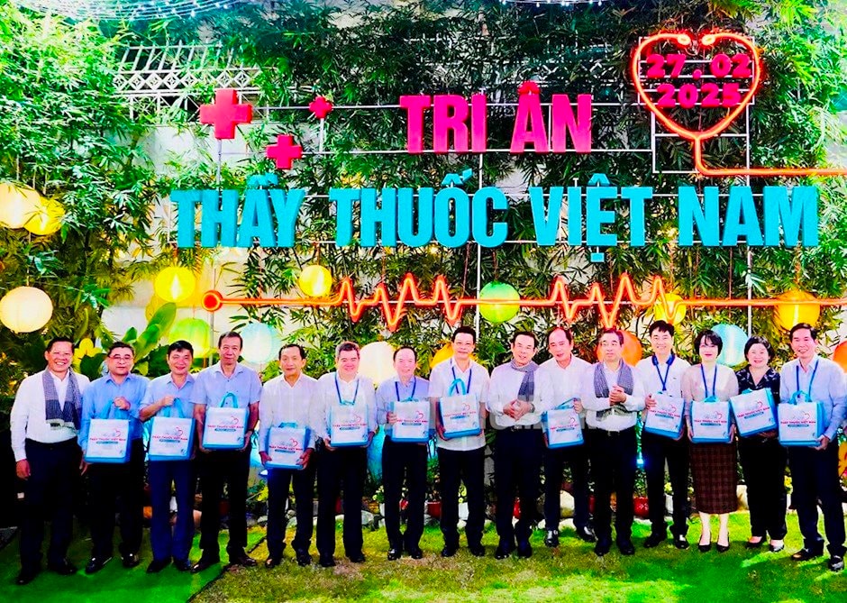 TP. Hồ Chí Minh tổ chức tri ân Thầy thuốc Việt Nam TP. Hồ Chí Minh tổ chức tri ân Thầy thuốc Việt Nam