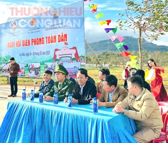 Lãnh đạo thị trấn Lao Bảo, Đồn Biên phòng CKQT Lao Bảo .