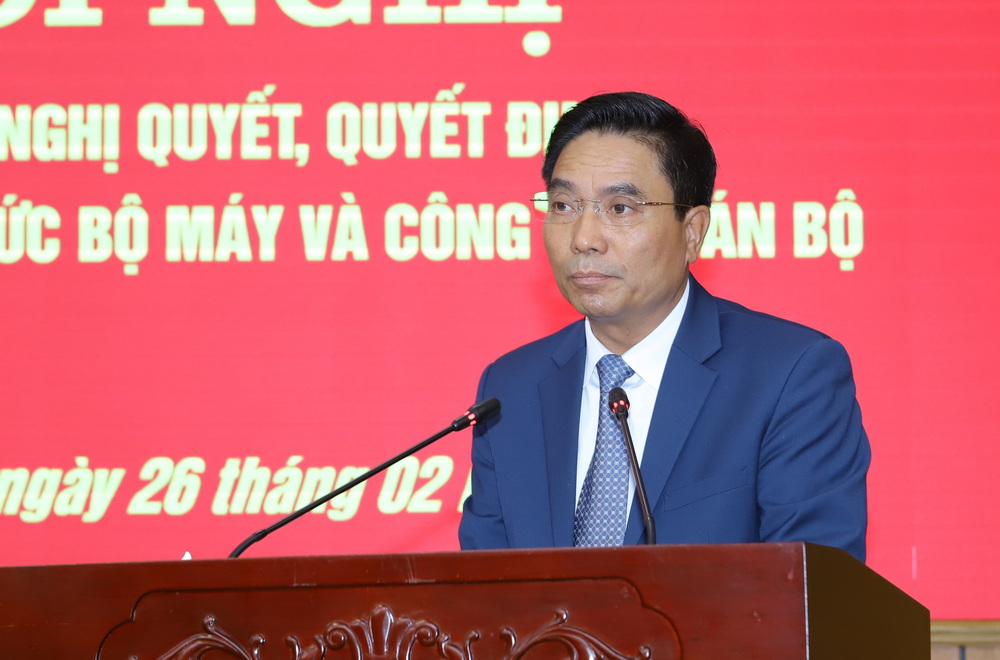 Bí thư Tỉnh ủy Nguyễn Doãn Anh phát biểu chỉ đạo tại hội nghị.