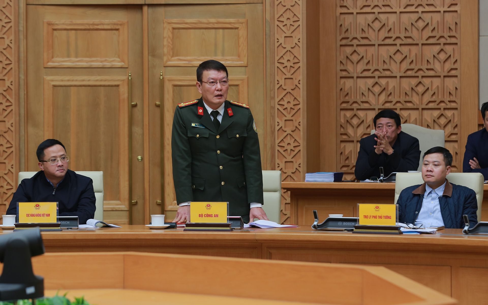 Đại diện các bộ, ngành trao đổi, thảo luận tại Hội nghị - Ảnh: VGP/Minh Khôi Đại diện các bộ, ngành trao đổi, thảo luận tại Hội nghị - Ảnh: VGP/Minh Khôi