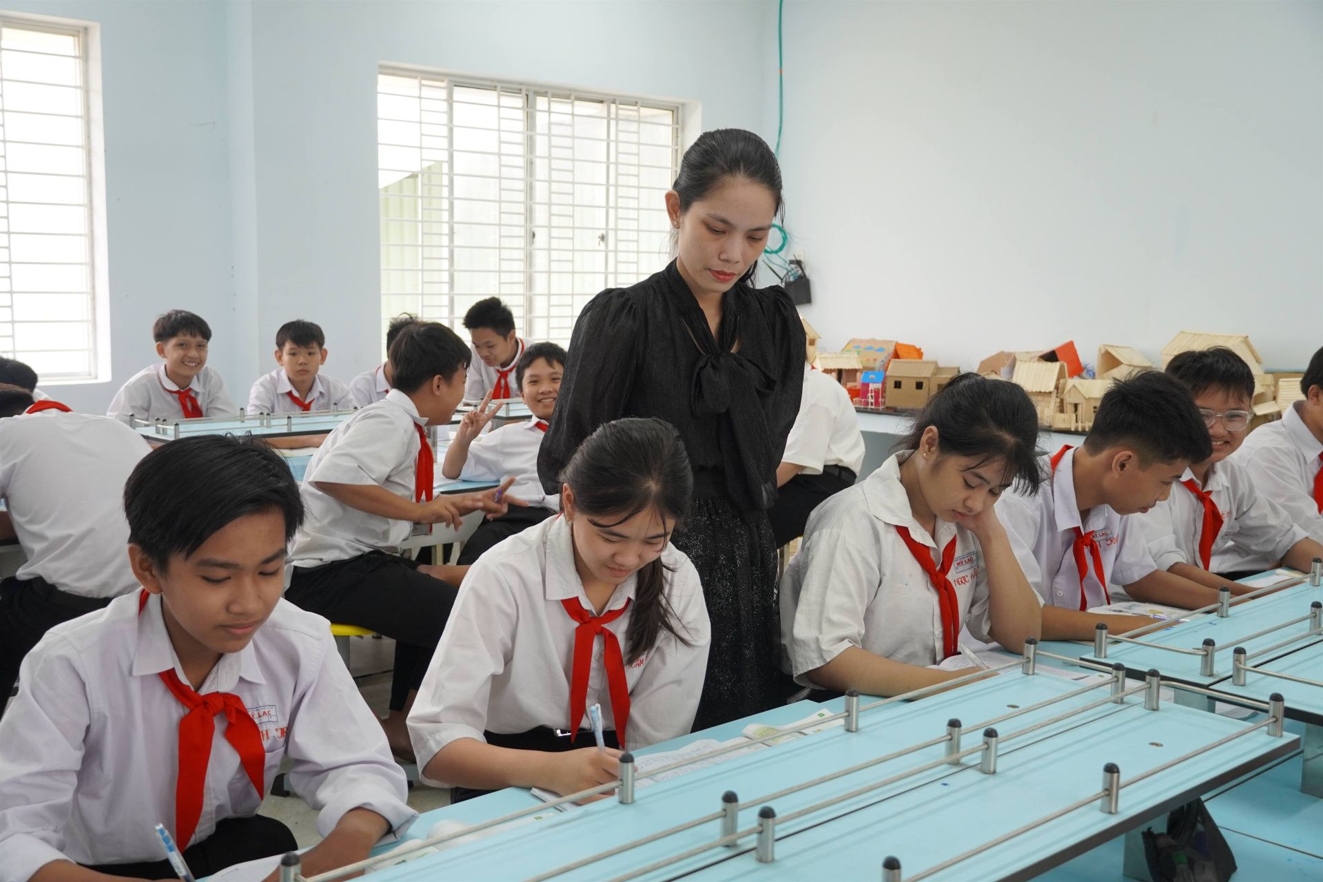 Tăng cường thực hiện các giải pháp thực hiện hiệu quả Chương trình giáo dục phổ thông 2018 Tăng cường thực hiện các giải pháp thực hiện hiệu quả Chương trình giáo dục phổ thông 2018