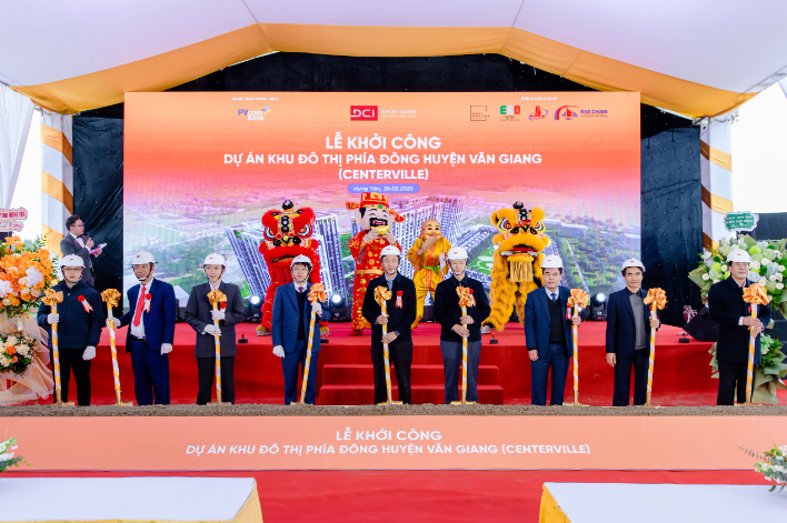 Dự án khu đô thị phía đông huyện Văn Giang có diện tích 49,9 ha, quy mô dân số là 18.300 người với tổng vốn đầu tư gần 17.000 tỷ đồng. Ảnh: Dương Dương Dự án khu đô thị phía đông huyện Văn Giang có diện tích 49,9 ha, quy mô dân số là 18.300 người với tổng vốn đầu tư gần 17.000 tỷ đồng. Ảnh: Dương Dương