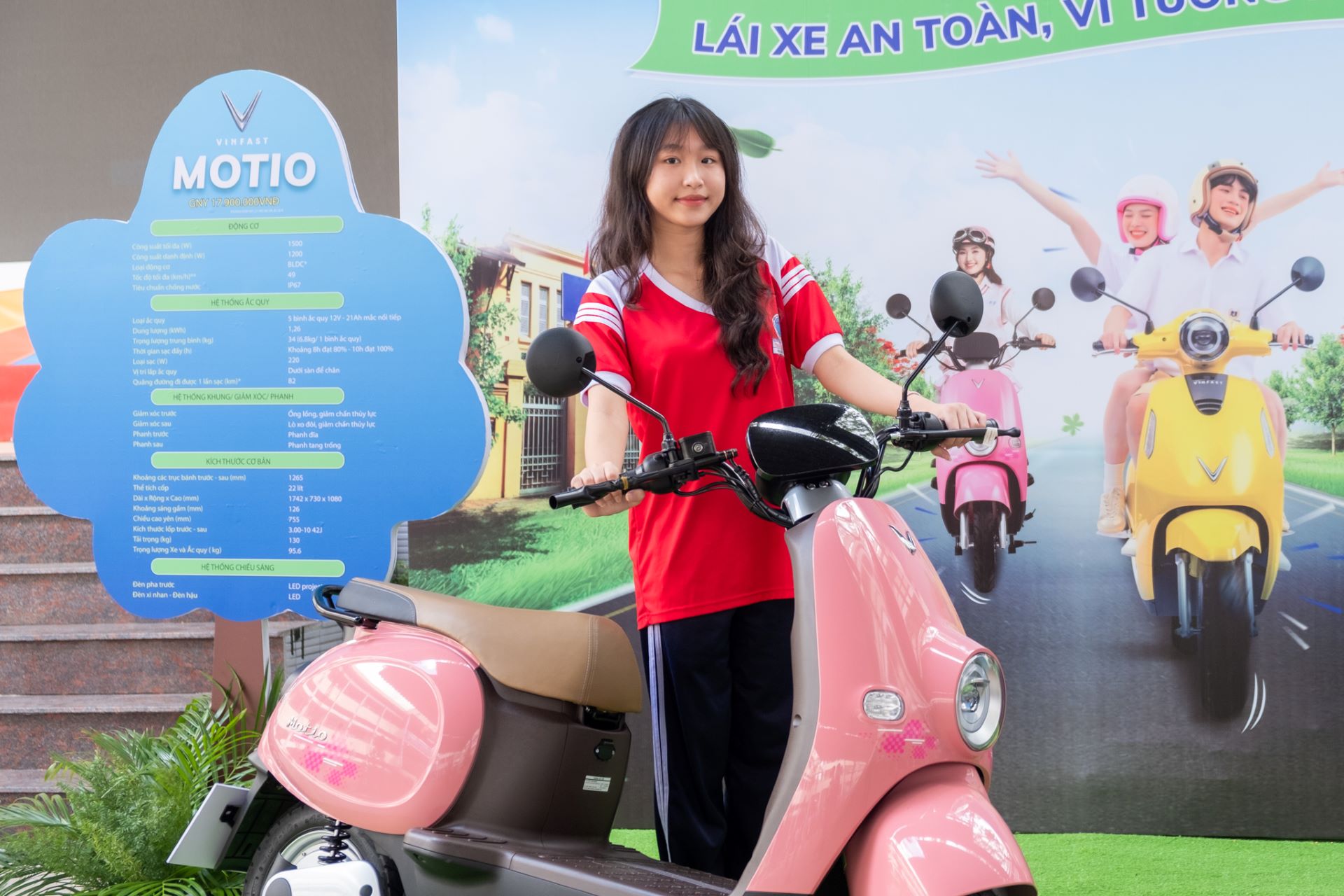 Theo Hồ Vịnh Nghi (THPT Trần Phú, TP.HCM), kiểu dáng của Motio phù hợp khi cần di chuyển ở không gian hẹp.