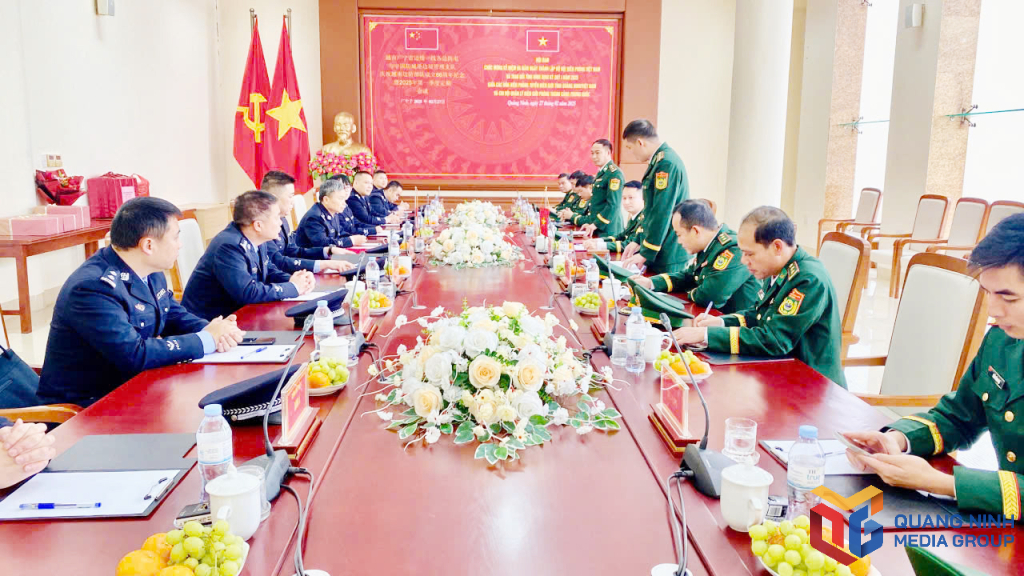 Hội đàm chúc mừng kỷ niệm 66 năm Ngày thành lập Bộ đội Biên phòng Việt Nam