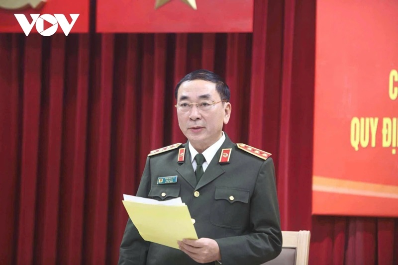 Thứ trưởng Bộ Công an Trần Quốc Tỏ phát biểu tại buổi họp báo Thứ trưởng Bộ Công an Trần Quốc Tỏ phát biểu tại buổi họp báo