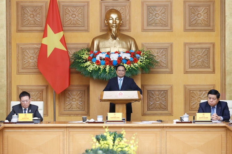 Thủ tướng đề nghị phía Chính phủ, doanh nghiệp Nhật Bản tiếp tục quan tâm, thúc đẩy triển khai nhanh các dự án hợp tác trọng điểm, đặc biệt trong lĩnh vực công nghệ cao, mang tính biểu tượng trong quan hệ hai nước - Ảnh: VGP/Nhật Bắc