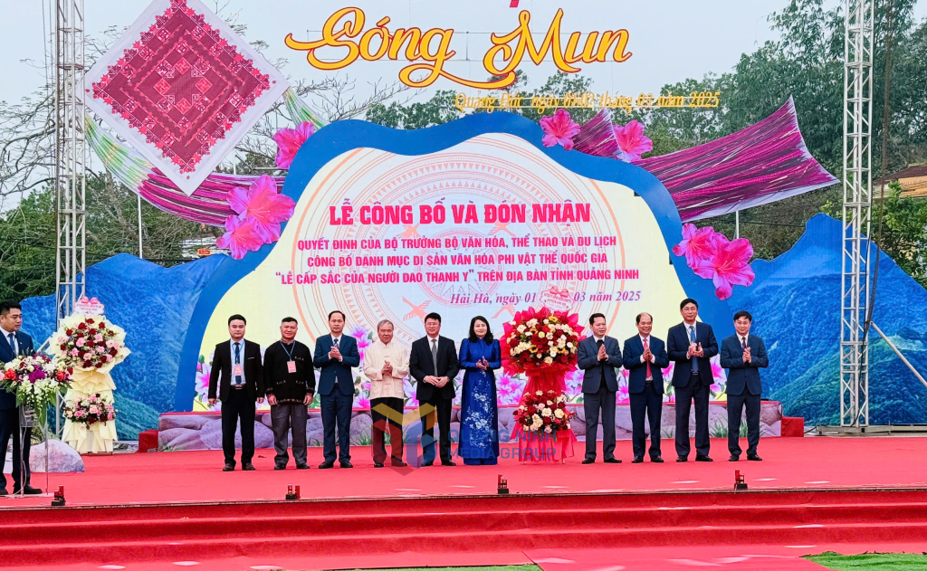 Rộn ràng Lễ hội Sóng Mun năm 2025