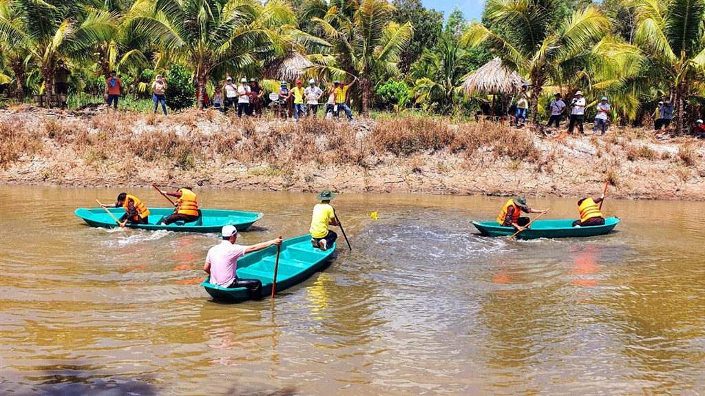 Từng bước xây dựng, phát triển thương hiệu du lịch vùng và thương hiệu du lịch Cà Mau.