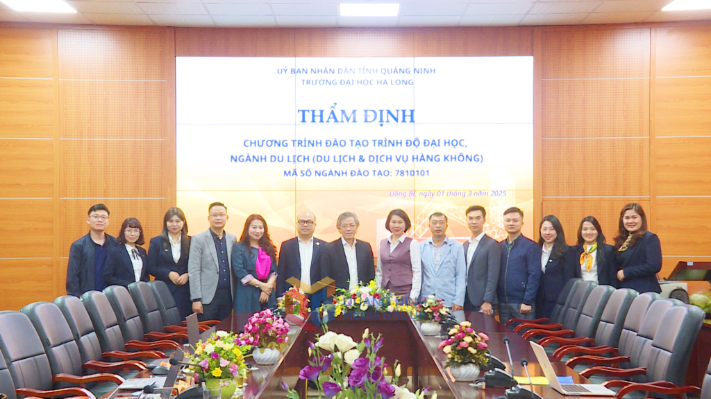 Trường Đại học Hạ Long thẩm định Đề án đào tạo nhân lực Du lịch và Dịch vụ Hàng không