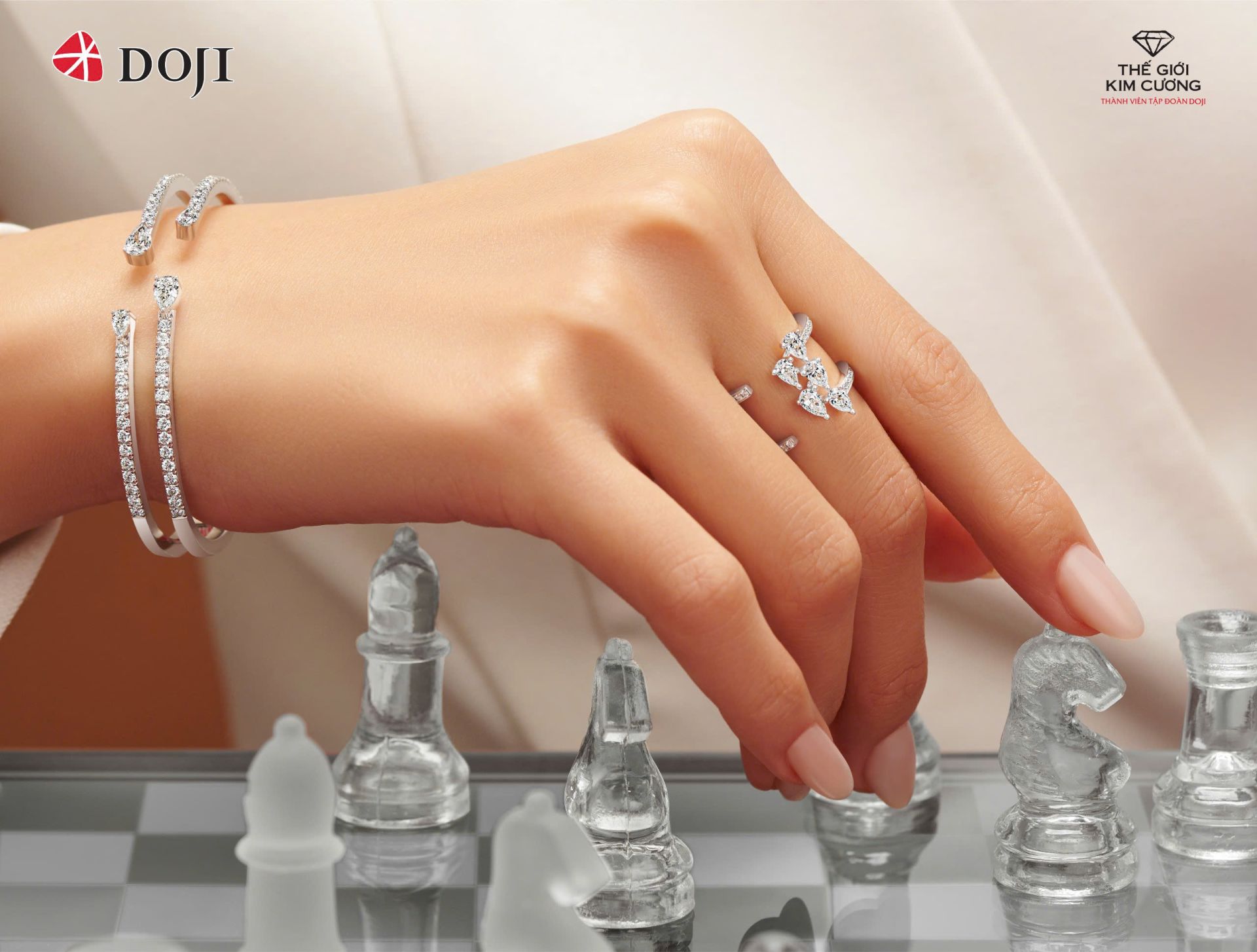Dòng trang sức TrenD mang đến giải pháp “chọn đẹp” dễ dàng cho phụ nữ. Dòng trang sức TrenD mang đến giải pháp “chọn đẹp” dễ dàng cho phụ nữ.