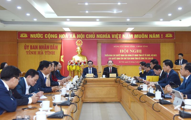 Toàn cảnh hội nghị. Toàn cảnh hội nghị.