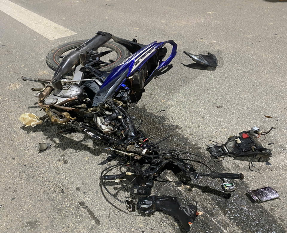 Hiện trường một vụ tai nạn giao thông tại km56+350, Quốc lộ 45, thuộc địa phận xã Thiệu Long, huyện Thiệu Hóa, tỉnh Thanh Hóa Hiện trường một vụ tai nạn giao thông tại km56+350, Quốc lộ 45, thuộc địa phận xã Thiệu Long, huyện Thiệu Hóa, tỉnh Thanh Hóa