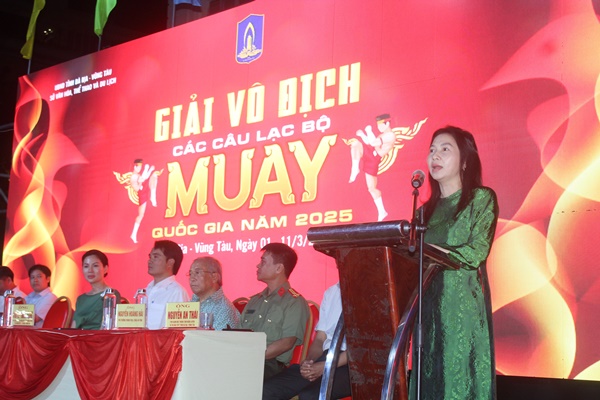 Trần Thị Thu Hiền, Phó Giám đốc Sở Văn hóa, Thể thao và Du lịch tỉnh Bà Rịa-Vũng Tàu, Trưởng Ban tổ chức Giải phát biểu tại Lễ khai mạc