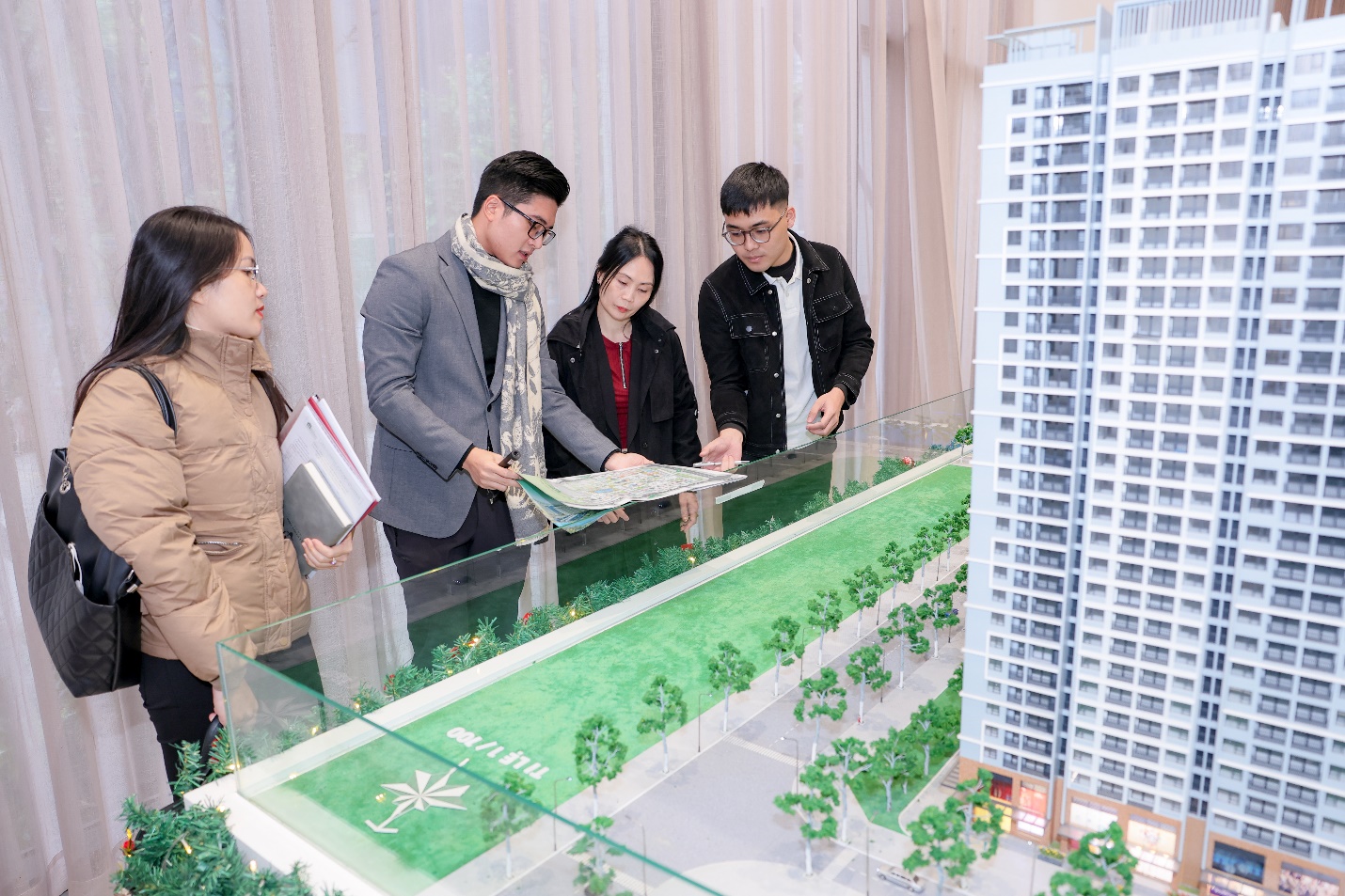 Mức giá cao khó tin ở nhiều dự án cũ khiến khách hàng đổi hướng lựa chọn