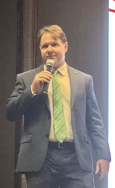 Ông Patrick Doherty giới thiệu về lịch sử hình thành, phát triển của Trường Quốc Tế QSI. Ảnh: Viết Hiền Ông Patrick Doherty giới thiệu về lịch sử hình thành, phát triển của Trường Quốc Tế QSI. Ảnh: Viết Hiền