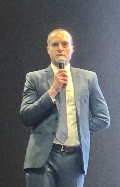 Ông Daniel Owen phân tích về tính ưu việt riêng có của mô hình chương trình giáo dục của Mỹ theo chuẩn quốc tế. Ảnh: VH Ông Daniel Owen phân tích về tính ưu việt riêng có của mô hình chương trình giáo dục của Mỹ theo chuẩn quốc tế. Ảnh: VH