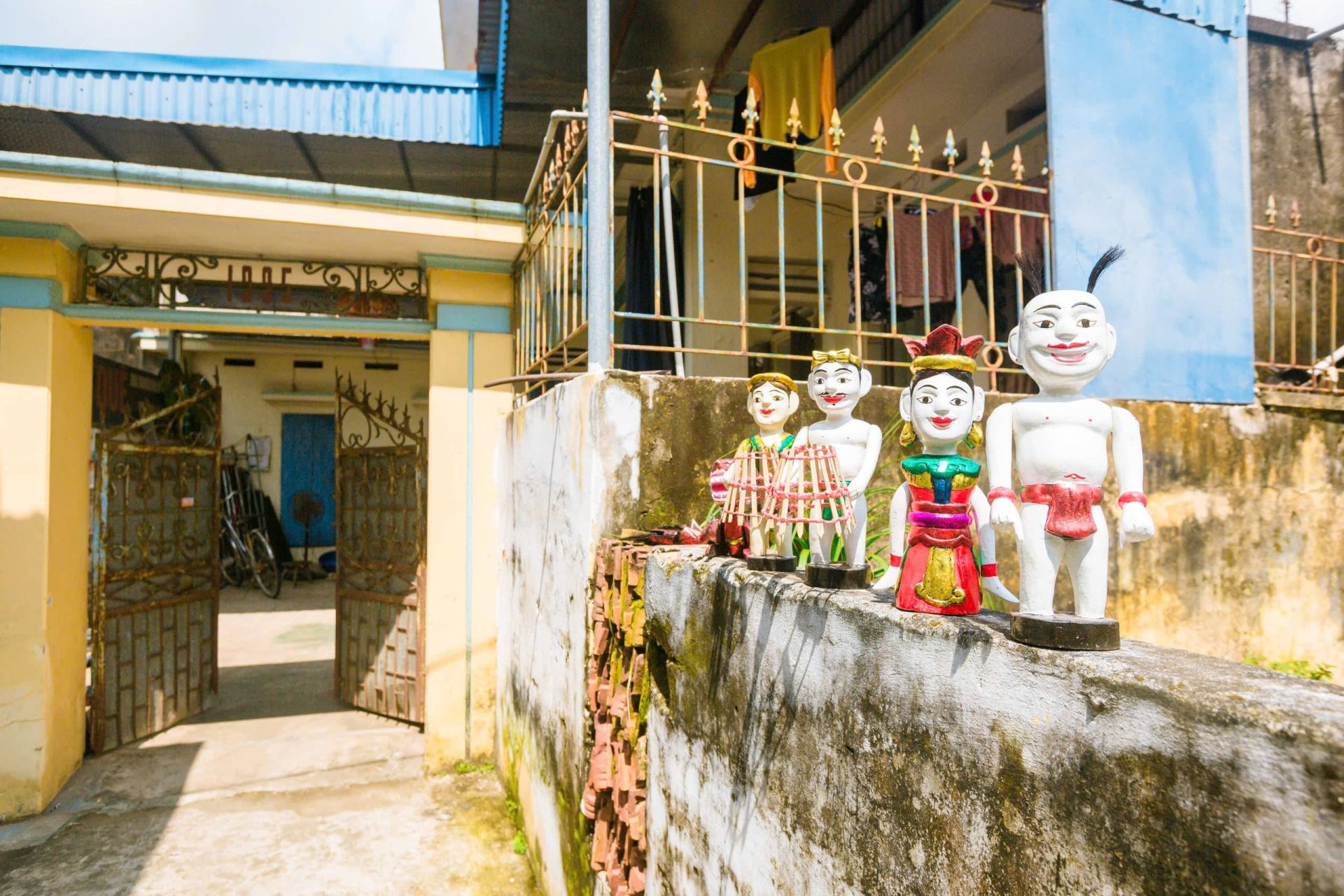 Đau đáu theo đuổi và gìn giữ vốn cổ của cha ông truyền lại, nghệ nhân Phan Văn Triển (47 tuổi), Trưởng Đoàn rối nước Nam Chấn đang tích cực cải tiến, sáng tạo các tác phẩm mới, dựa trên nền tảng những câu chuyện cổ tích Việt Nam. Thông qua đó, nghệ thuật rối nước có thể tiếp cận gần hơn với thế hệ trẻ.