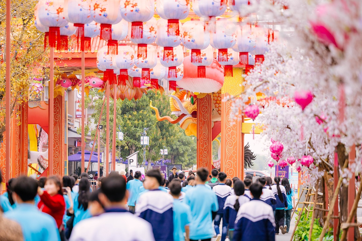 Lễ hội Xuân lớn nhất Việt Nam với đa dạng trải nghiệm đã thu hút một lượng lớn du khách về với Ocean City Lễ hội Xuân lớn nhất Việt Nam với đa dạng trải nghiệm đã thu hút một lượng lớn du khách về với Ocean City