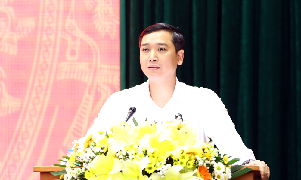 Nguyễn Việt Oanh, Phó Bí thư Tỉnh ủy, Chủ tịch UBND tỉnh phát biểu tại hội nghị. Nguyễn Việt Oanh, Phó Bí thư Tỉnh ủy, Chủ tịch UBND tỉnh phát biểu tại hội nghị.