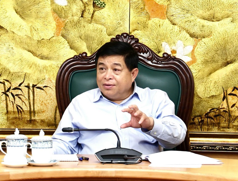 Phó Thủ tướng Nguyễn Chí Dũng phát biểu tại cuộc làm việc với các bộ, ngành liên quan về dự thảo Nghị định thay thế Nghị định số 94/2020/NĐ-CP - Ảnh: VGP