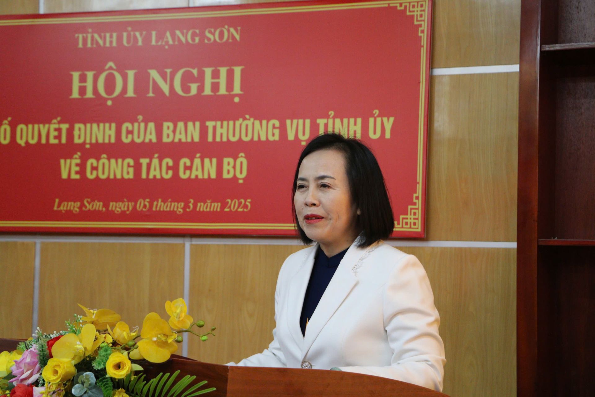 Phó Bí thư Thường trực Tỉnh ủy Lạng Sơn Đoàn Thị Hậu, Chủ tịch HĐND tỉnh Lạng Sơn phát biểu tại hội nghị Phó Bí thư Thường trực Tỉnh ủy Lạng Sơn Đoàn Thị Hậu, Chủ tịch HĐND tỉnh Lạng Sơn phát biểu tại hội nghị