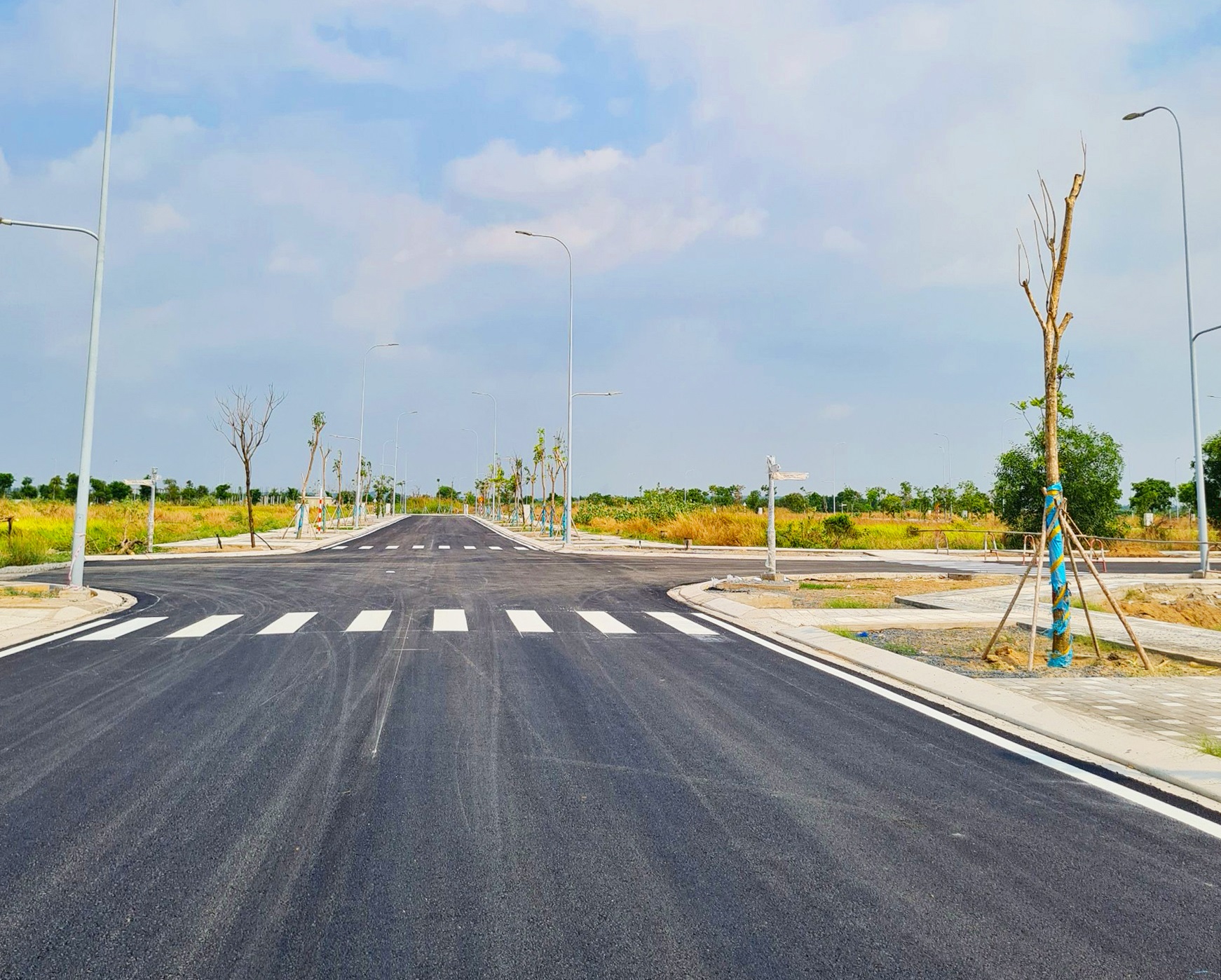 Với nỗ lực giữ vững tiến độ thi công, đến cuối tháng 2/2025, toàn bộ hạ tầng kỹ thuật tại phân khu Ever Green 2 thuộc đô thị Aqua City đã hoàn thiện theo đúng kế hoạch Với nỗ lực giữ vững tiến độ thi công, đến cuối tháng 2/2025, toàn bộ hạ tầng kỹ thuật tại phân khu Ever Green 2 thuộc đô thị Aqua City đã hoàn thiện theo đúng kế hoạch