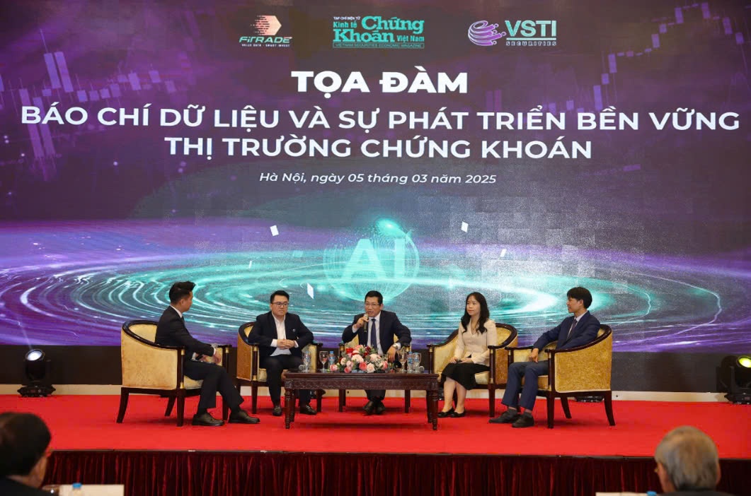 Tọa đàm “Báo chí dữ liệu và sự phát triển bền vững thị trường chứng khoán”, Tọa đàm “Báo chí dữ liệu và sự phát triển bền vững thị trường chứng khoán”,