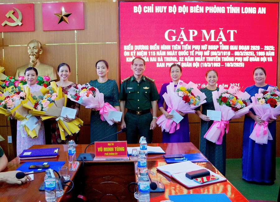 Bộ đội Biên phòng Long An: Gặp mặt, biểu dương điển hình tiên tiến Phụ nữ Bộ đội Biên phòng tỉnh