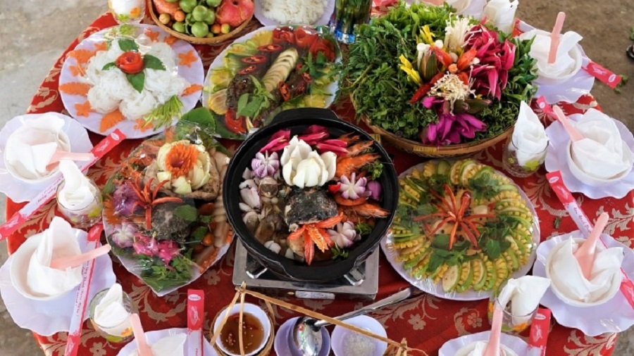Lẩu mắm U Minh - món ăn dân dã, đầy đặc sắc của đất rừng Phương Nam Lẩu mắm U Minh - món ăn dân dã, đầy đặc sắc của đất rừng Phương Nam