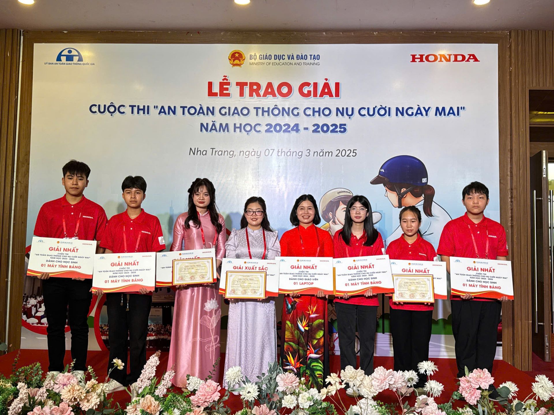 Các thí sinh Bắc Ninh đạt giải Nhì