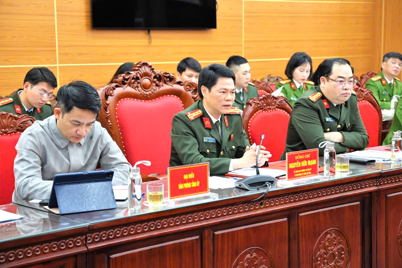 Các đại biểu tham dự buổi làm việc Các đại biểu tham dự buổi làm việc
