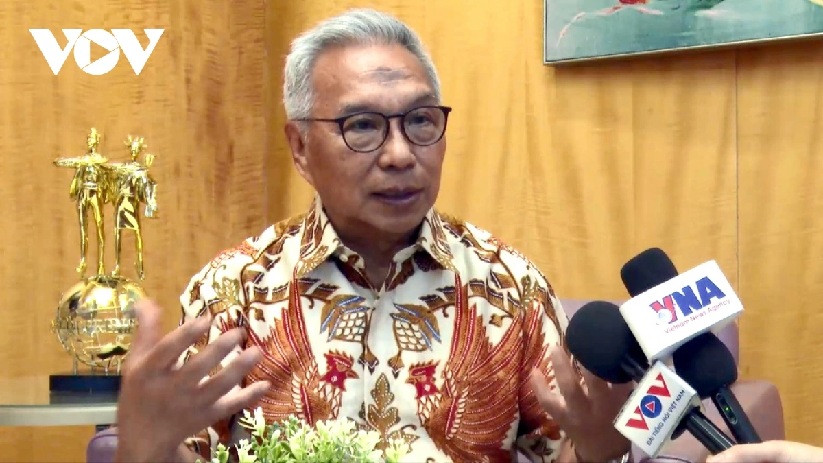 Chủ tịch Hội hữu nghị Indonesia - Việt Nam, đồng thời là Giám đốc điều hành Tập đoàn Ciputra (Indonesia) Budiarsa Sastrawinata