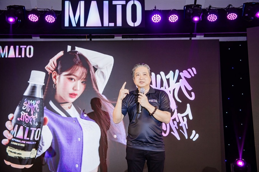 Ông Bùi Hoàng Sang, Tổng Giám đốc Công ty Cổ phần Sữa Quốc Tế LOF phát biểu trong buổi lễ công bố sản phẩm mới và đại sứ thương hiệu Jang Won Young