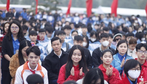 Đông đảo đoàn viên, thanh niên và học sinh tỉnh Bắc Ninh dự chương trình.